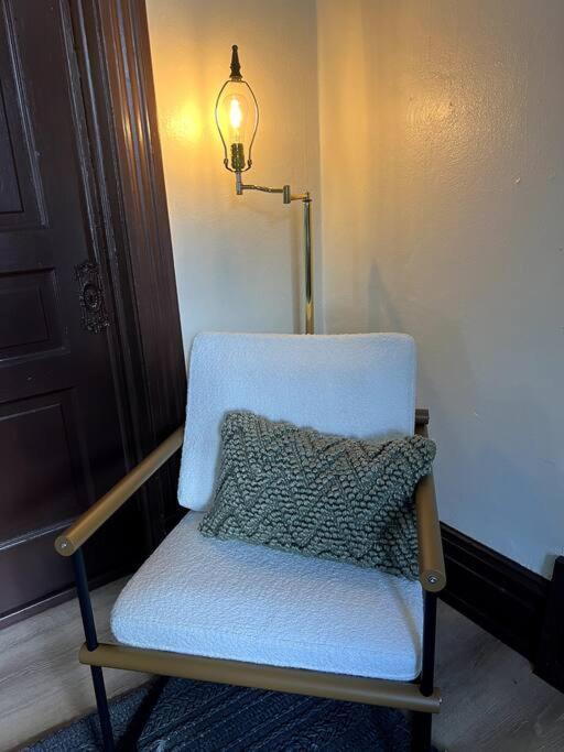 Charming Duplex On Quiet Street Leilighet Saint Louis Eksteriør bilde